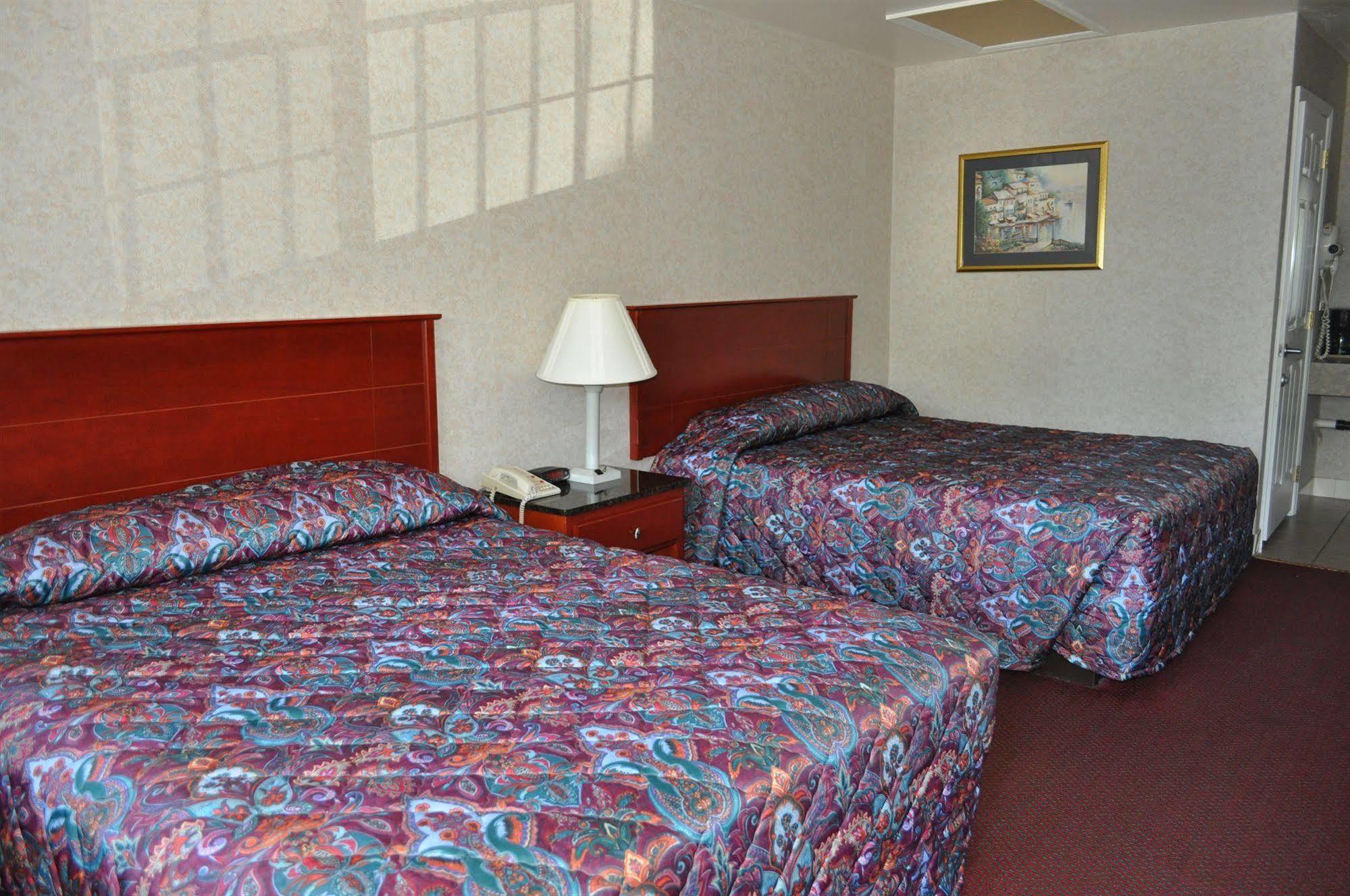 Atrium Inn & Suites Galloway Buitenkant foto