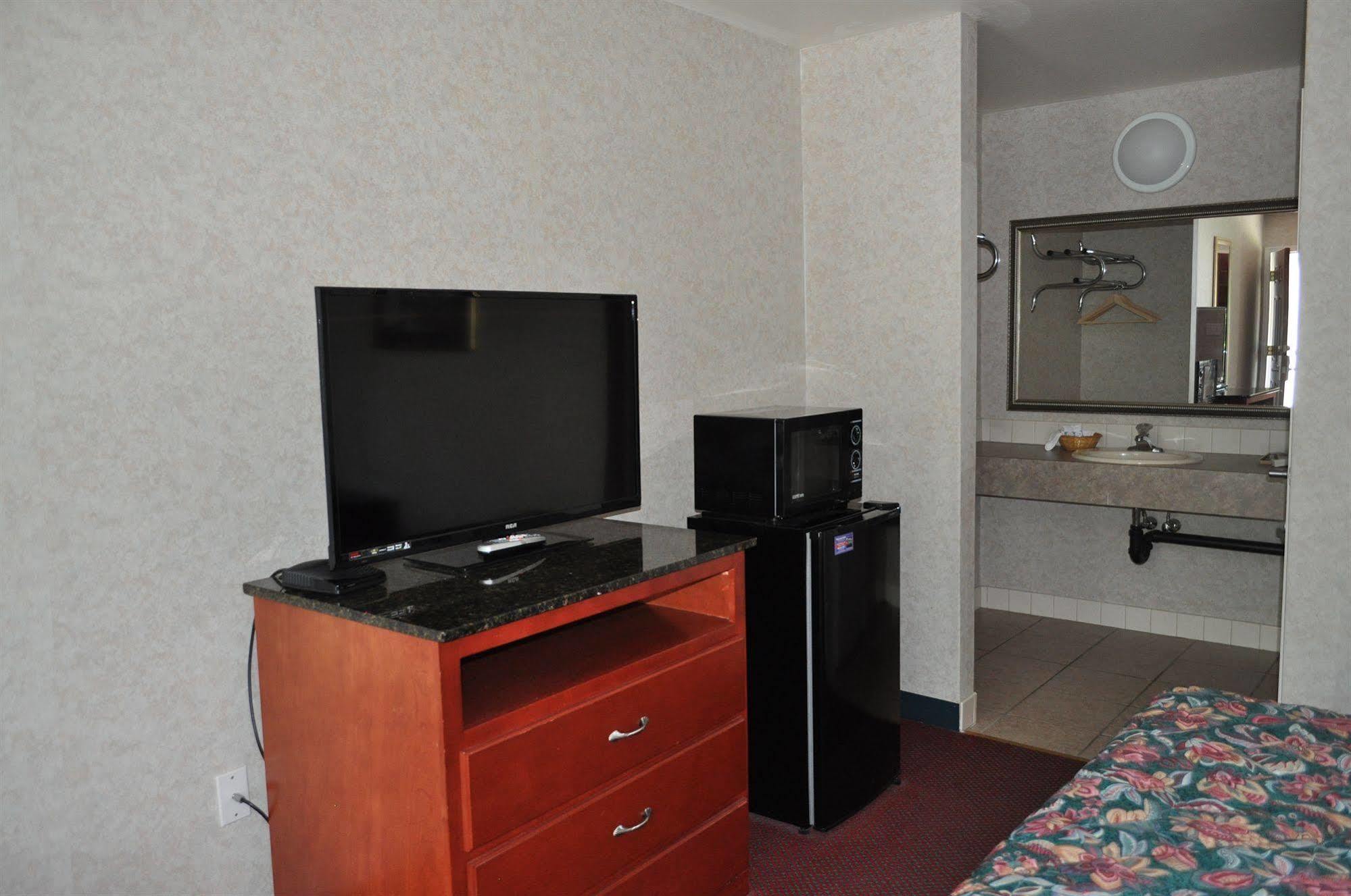 Atrium Inn & Suites Galloway Buitenkant foto