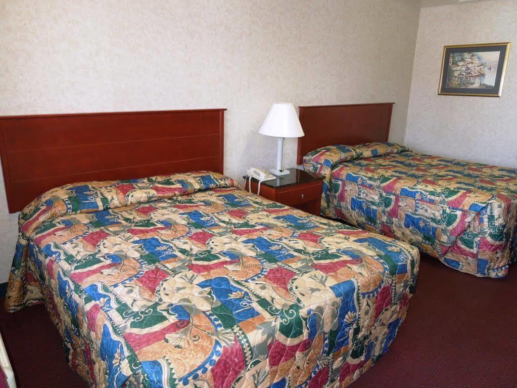 Atrium Inn & Suites Galloway Buitenkant foto