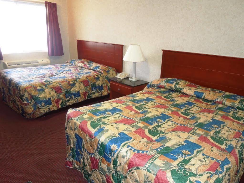 Atrium Inn & Suites Galloway Buitenkant foto